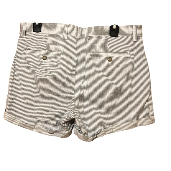 Gap | Striped Girlfriend 4 Inch Shorts - Picture 2 of 3